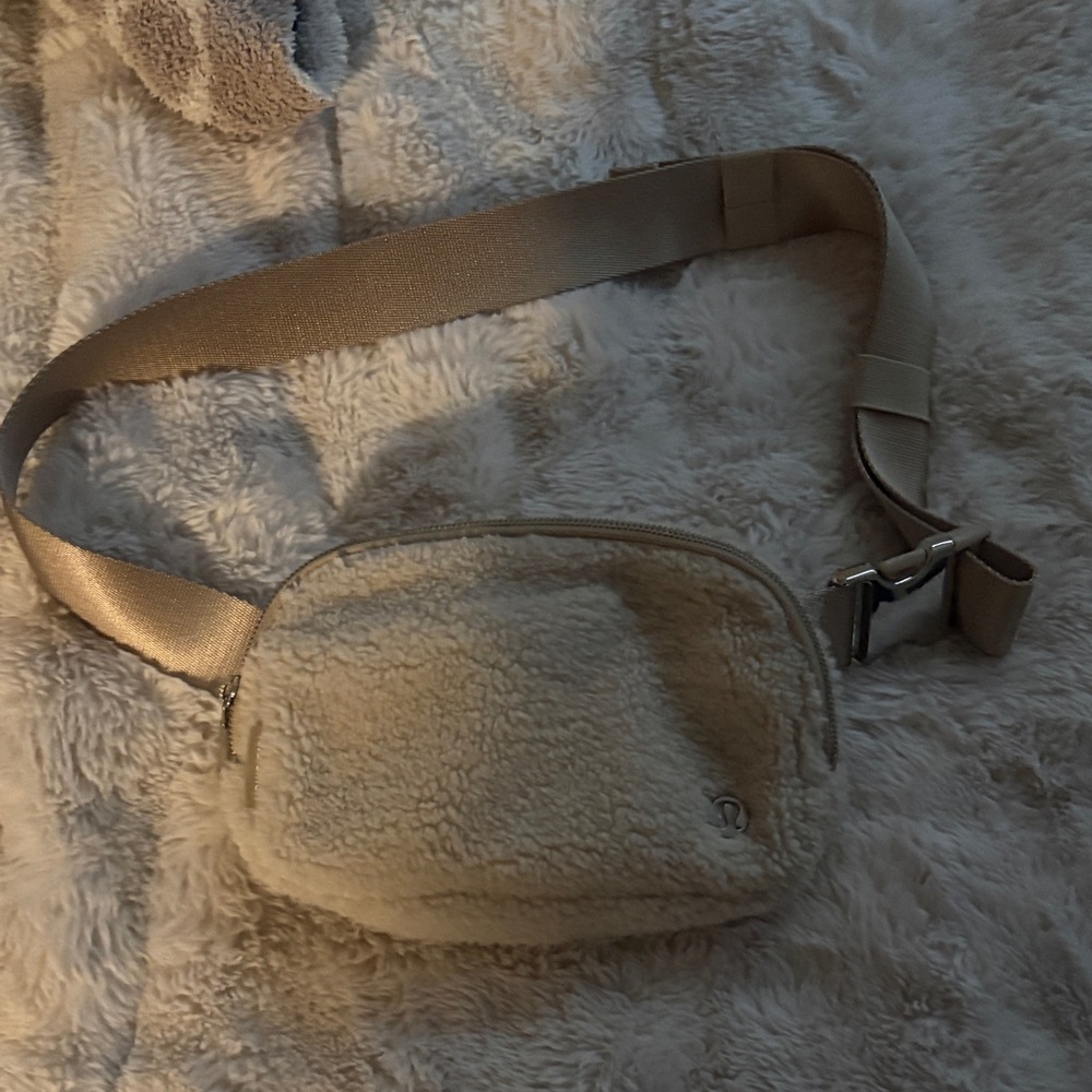 Lululemon Cozy Cream Fleece Belt Bag/fanny pack